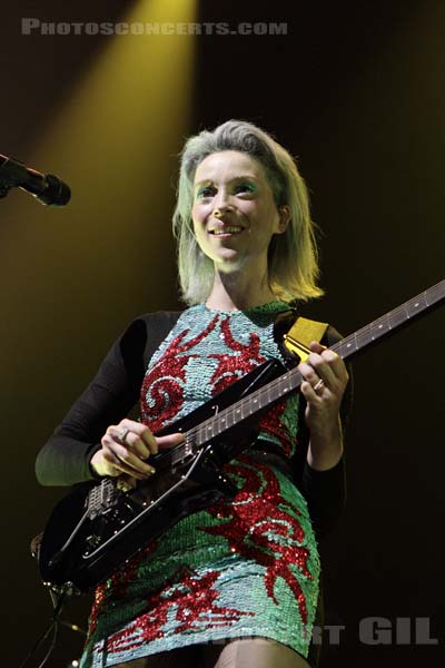 ST VINCENT - 2014-10-31 - PARIS - Grande Halle de La Villette - 